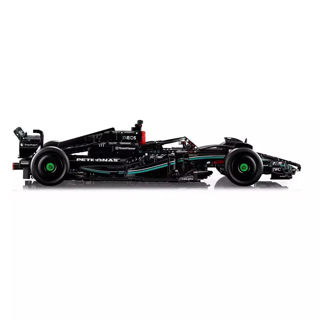 Mercedes-AMG F1 W14 E Performance | 1642 PCS