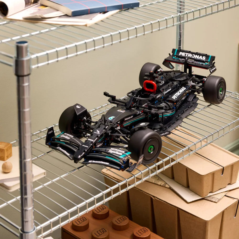 Mercedes-AMG F1 W14 E Performance | 1642 PCS